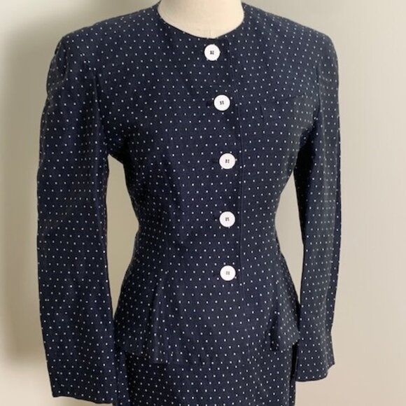 Vintage Louis Feraud skirt suit, navy with white polka dots, US 6 - Picture 2 of 9